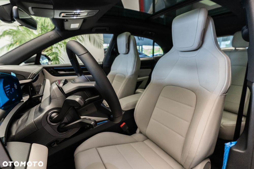Porsche Macan - 12