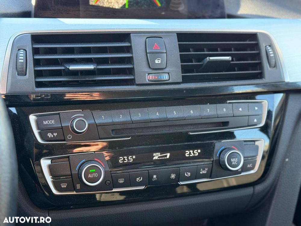 BMW Seria 3 318d Touring Aut. Sport Line - 13