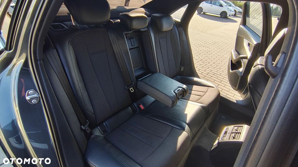 Audi A4 Limousine 2.0 TDI S tronic - 20