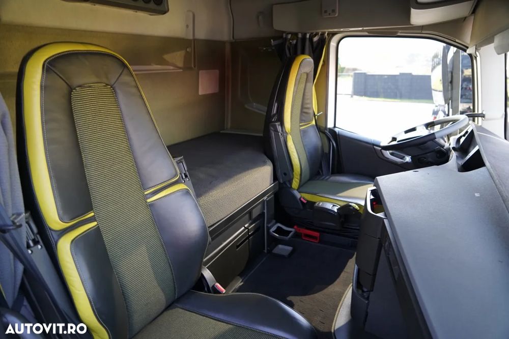 Volvo FH 16 / 660 / 6x4 / GVM: 180.000 KG!! / RETARDER / EURO 6 / I-PARK COOL - 37