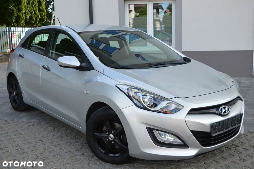 Hyundai i30 1.4 Trend - 9