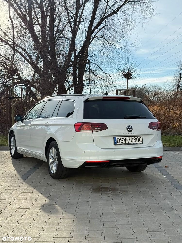 Volkswagen Passat 2.0 TDI SCR Comfortline DSG - 12