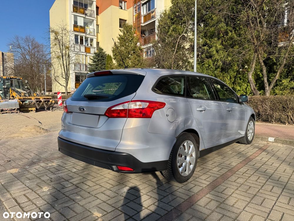 Ford Focus 1.6 Trend - 9