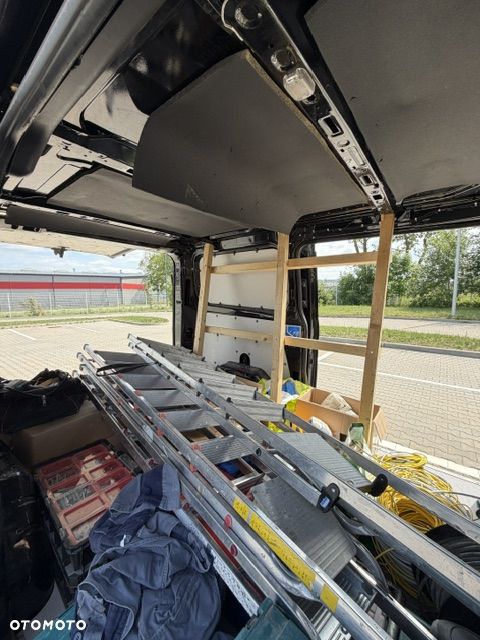 Ford TRANSIT CUSTOM - 18