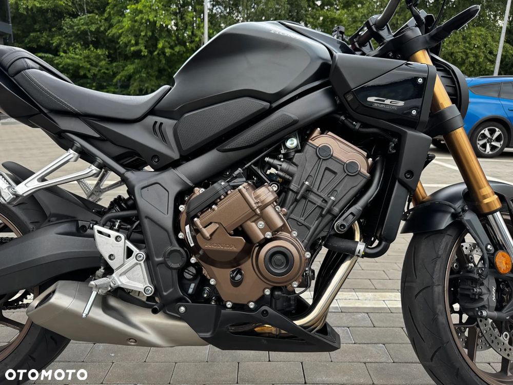 Honda CB - 11