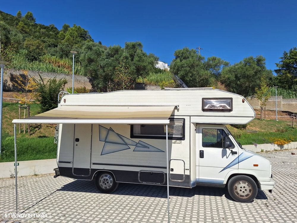 Peugeot J5 Capucine - 1