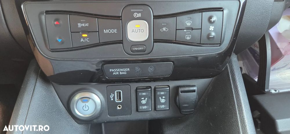 Nissan LEAF Tekna - 10