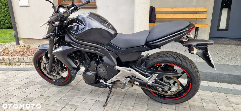 Kawasaki ER - 8
