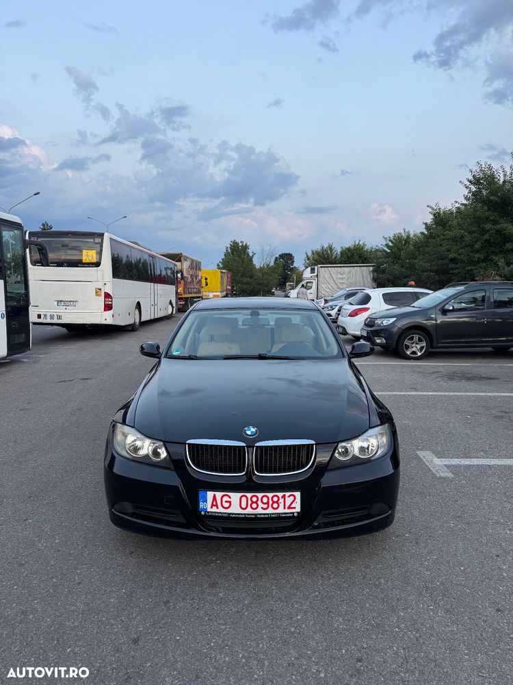 BMW Seria 3 318i - 9