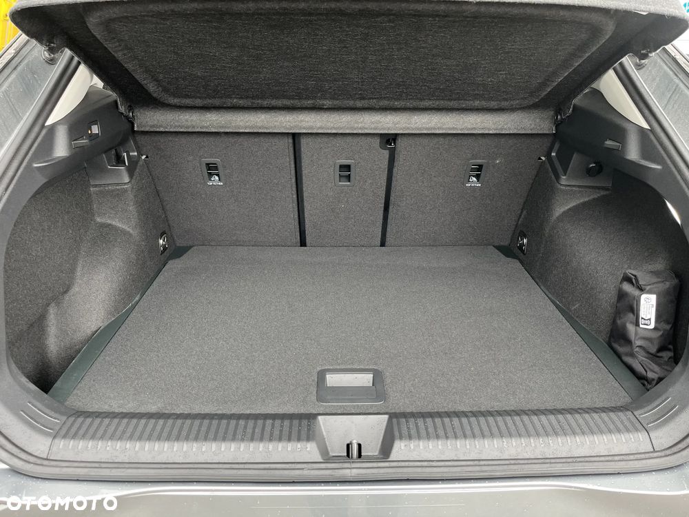 Volkswagen T-Roc 1.5 eTSI Life DSG - 18