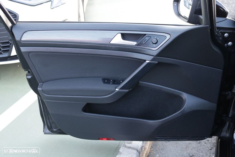 VW Golf Variant 1.0 TSI Confortline - 28