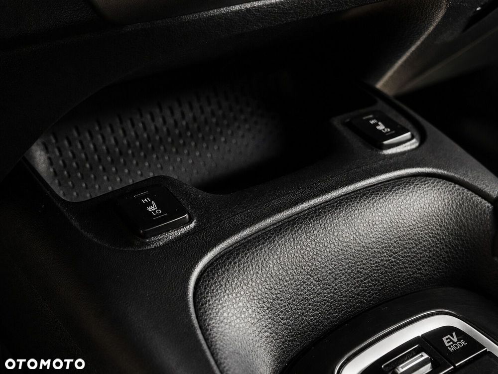 Toyota Corolla 1.8 Hybrid Comfort - 17