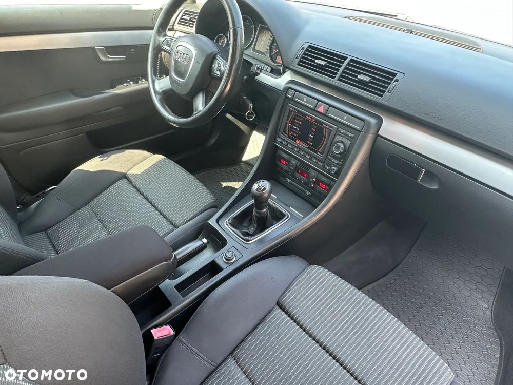 Audi A4 Avant 2.0 TDI DPF - 22
