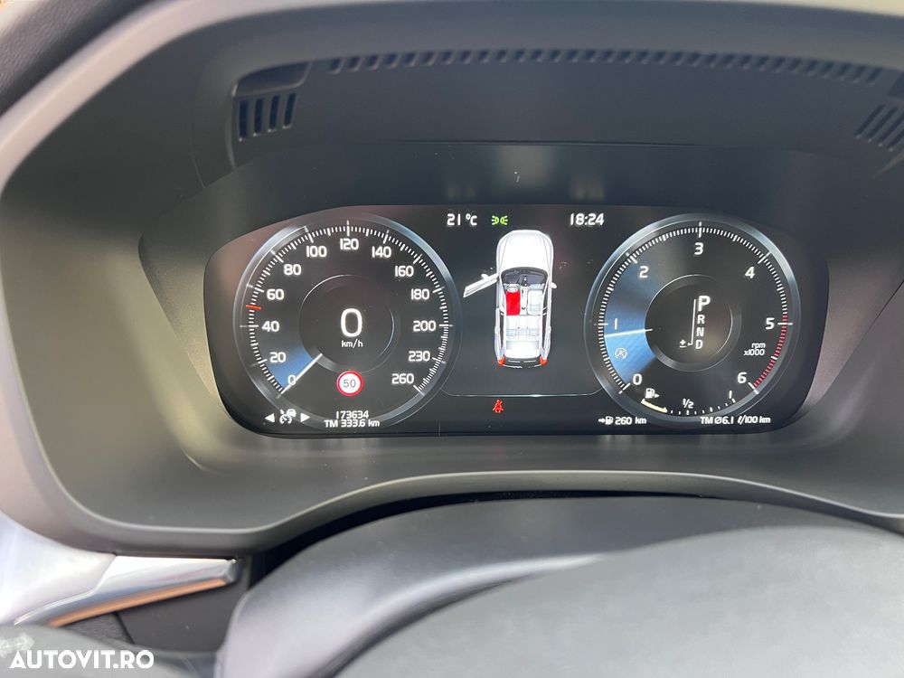 Volvo XC 60 D4 Momentum Pro - 11