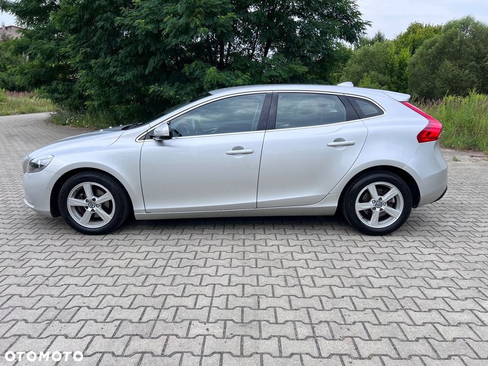 Volvo V40 D2 Momentum - 11