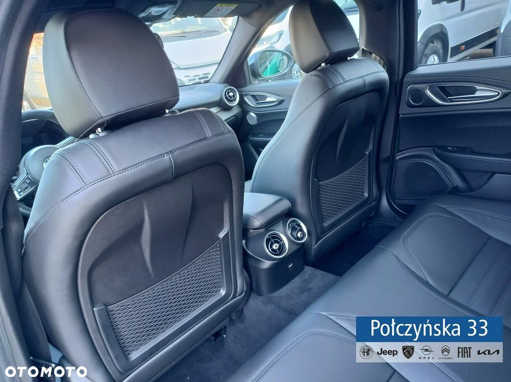 Alfa Romeo Giulia - 18