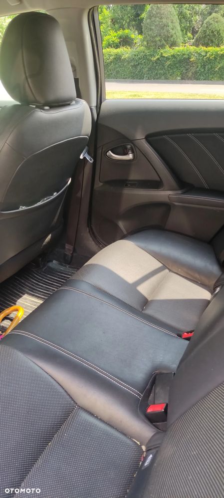 Toyota Avensis 1.8 Prestige - 21