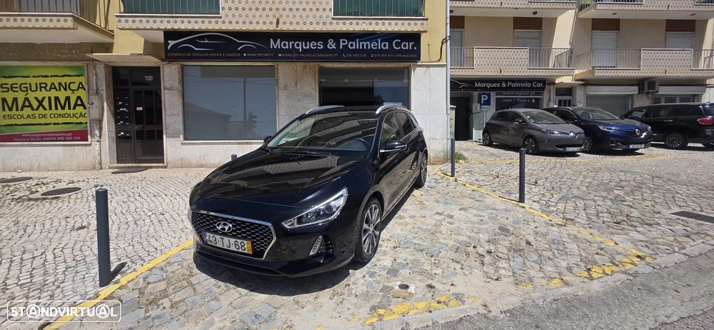 Hyundai i30 SW 1.6 CRDi Blue Style+Navi - 1