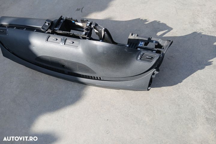 Plansa bord Volkswagen VW Passat B6 [2005 - 2010] wagon 5-usi 1.9 TDI - 4