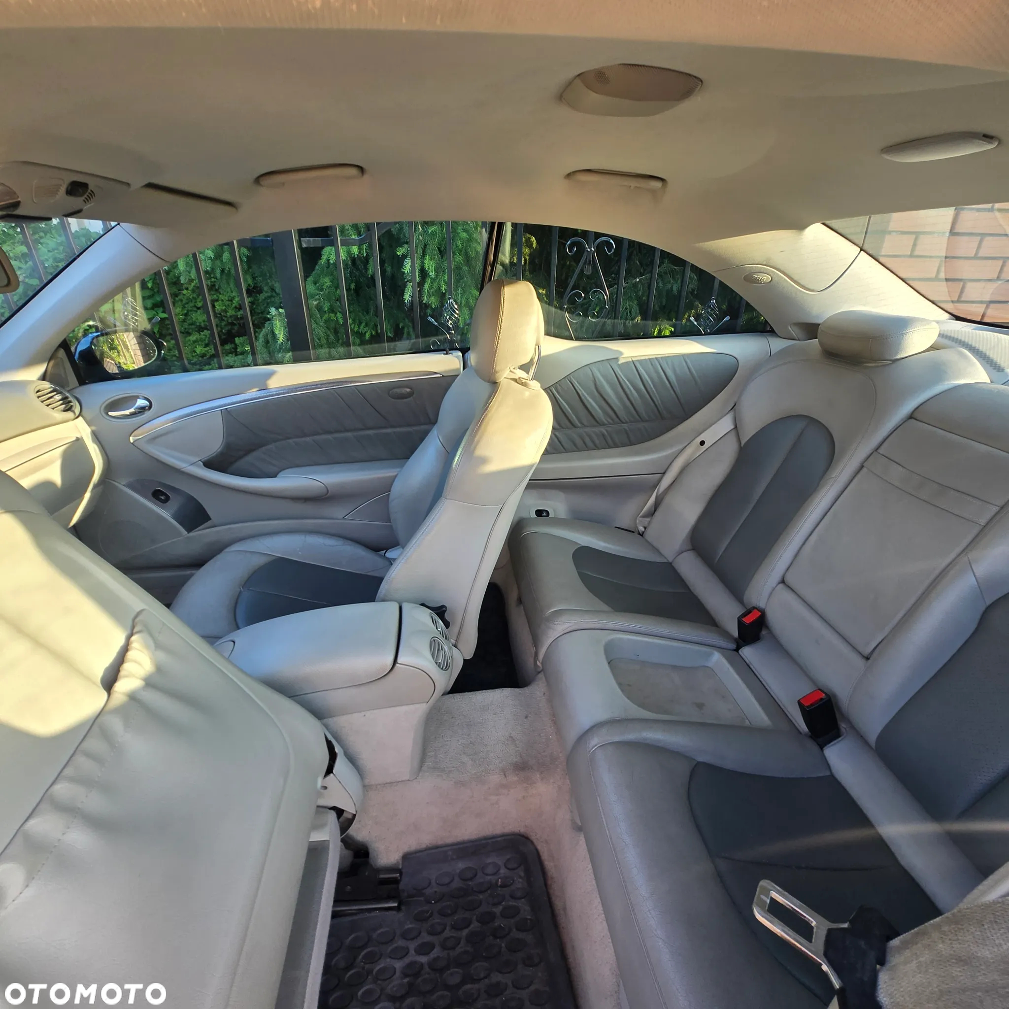 Mercedes-Benz CLK - 18