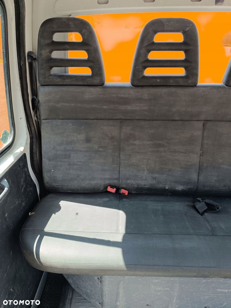 ławka fotel kanapa tył doka dubel kabina iveco daily 99-14 master schowek - 3