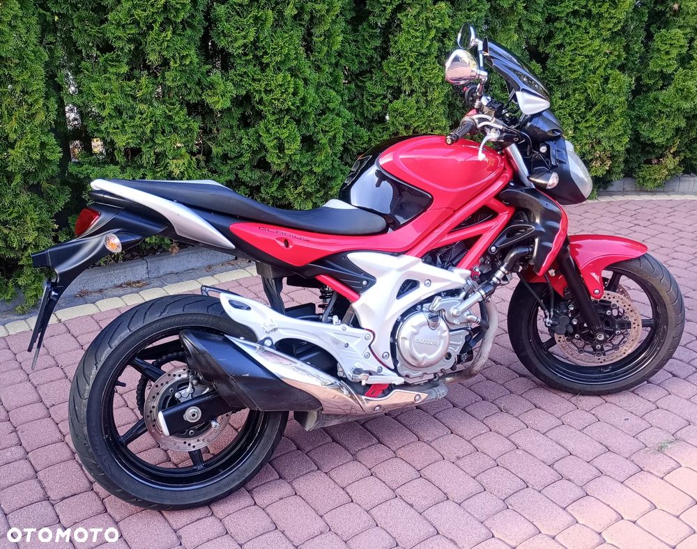 Suzuki Gladius - 3