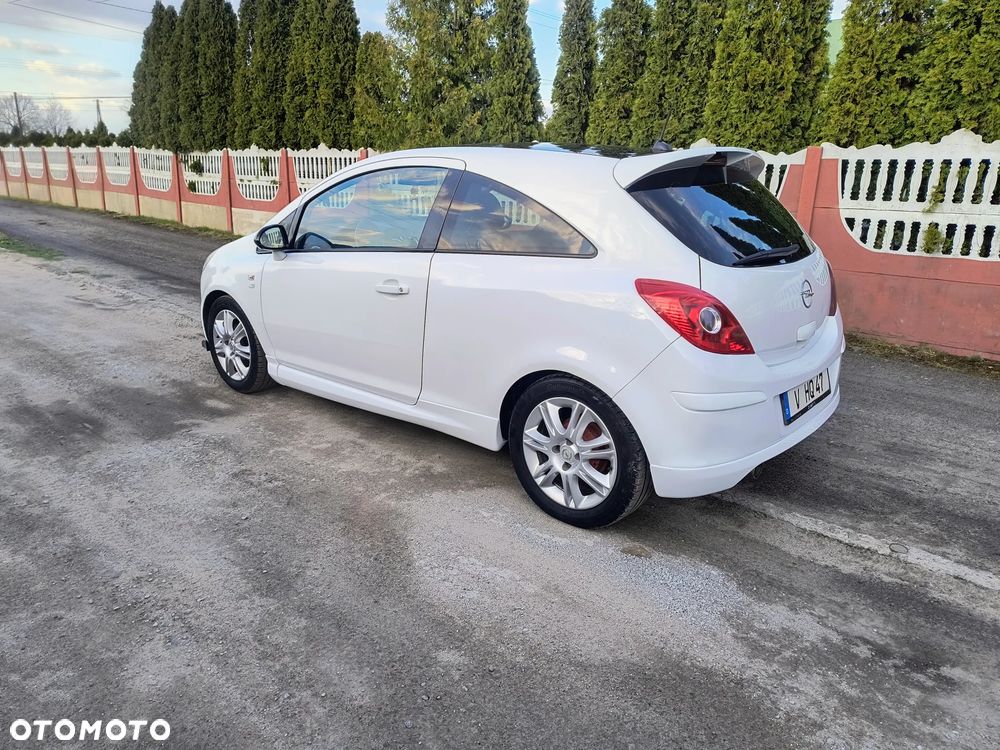 Opel Corsa 1.2 16V Limited Edition - 9