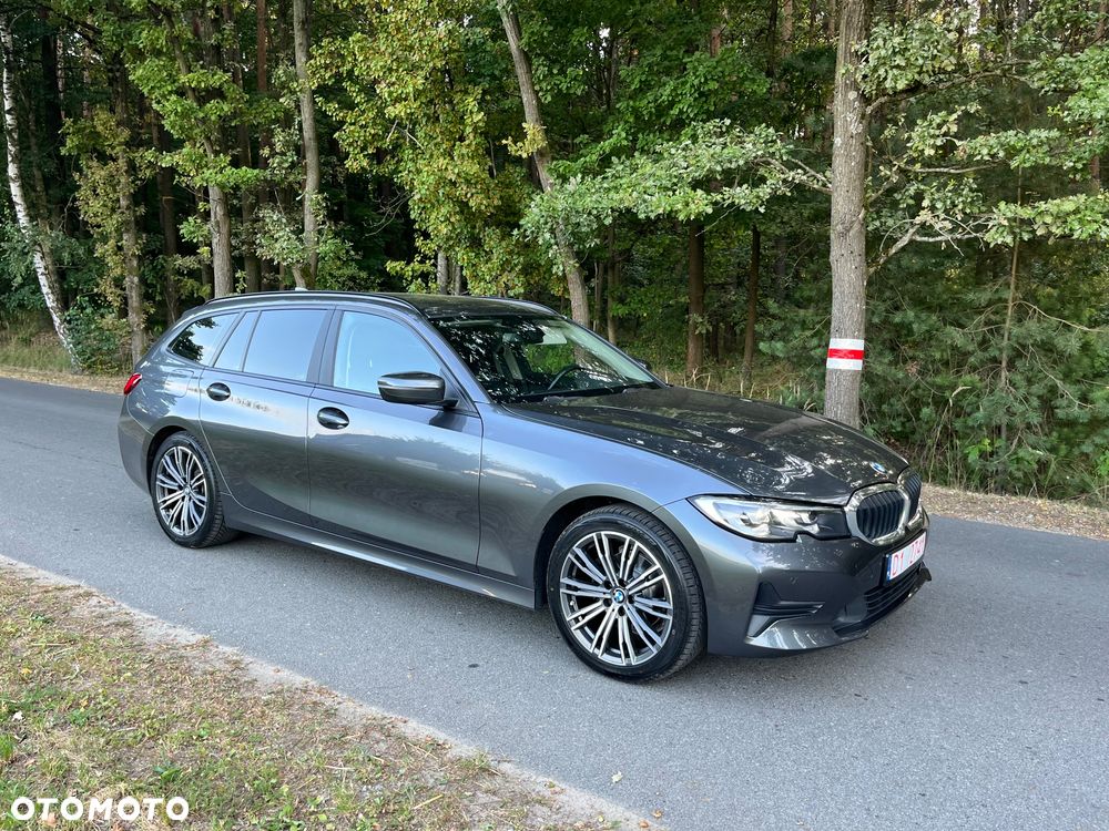 BMW Seria 3 318d Luxury Line - 17
