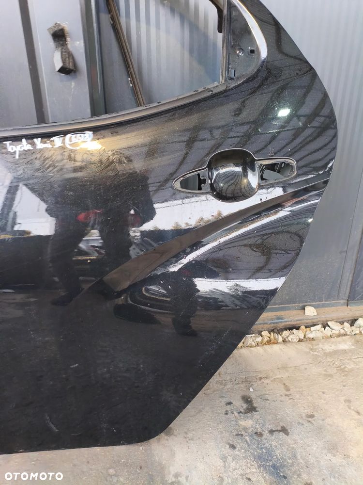 TOYOTA YARIS IV DRZWI LEWE TYLNE POZNAŃ GIEŁDA X622 - 2
