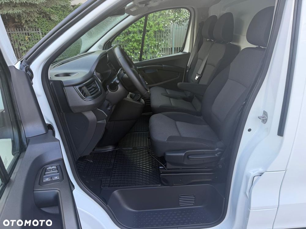 Renault Trafic - 22