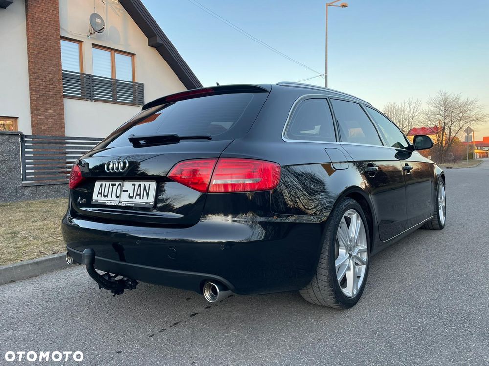 Audi A4 Avant - 30