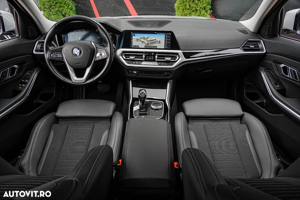 BMW Seria 3 318i Aut. Sport Line - 17