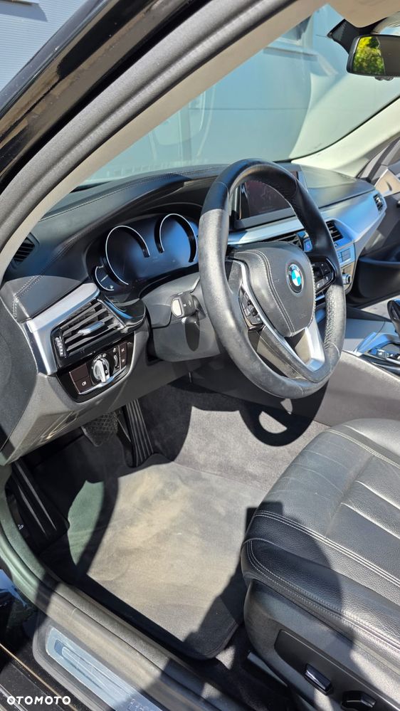 BMW Seria 5 518d Advantage sport - 22