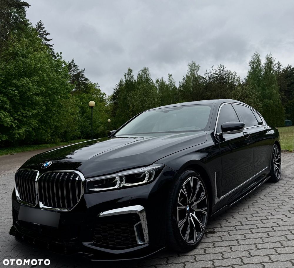 BMW Seria 7 750i xDrive sport - 3