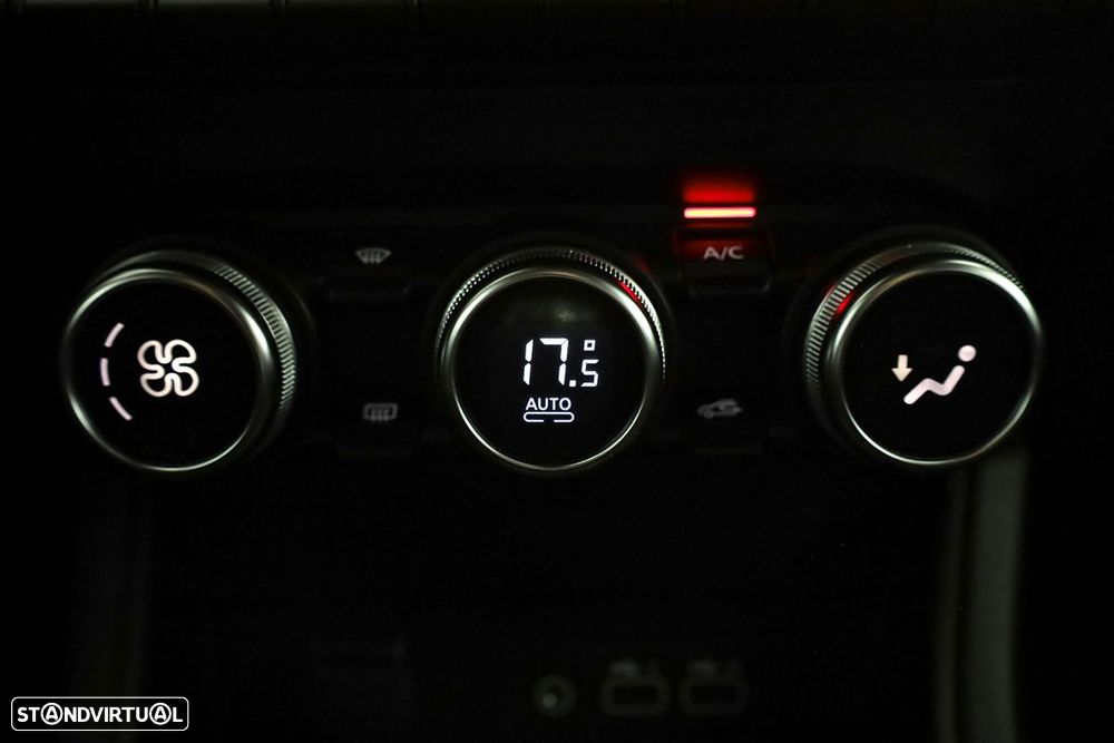 Renault Captur 1.0 TCe Techno Bi-Fuel - 13