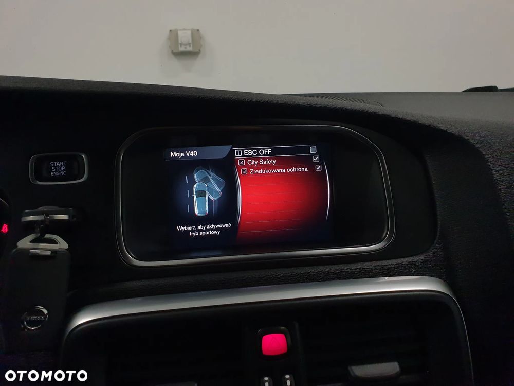 Volvo V40 D4 Inscription - 23