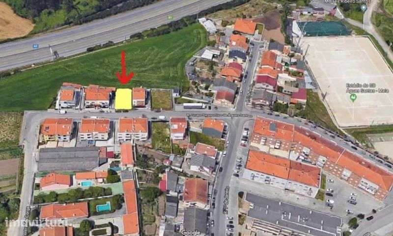 Terreno para construção bi familiar, em Águas Santas, Maia