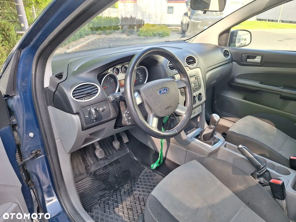 Ford Focus 1.8 Style - 24