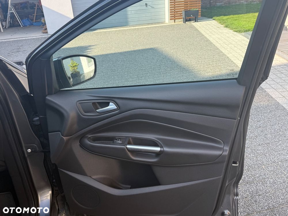 Ford Kuga 2.0 TDCi 2x4 Trend - 18