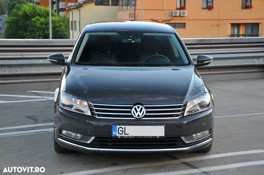 Volkswagen Passat 2.0 TDI BlueMotion Technology DSG Trendline - 2
