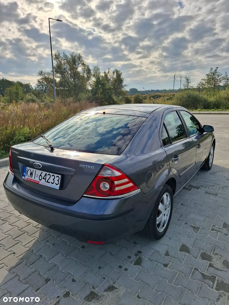 Ford Mondeo 1.8 Trend - 7