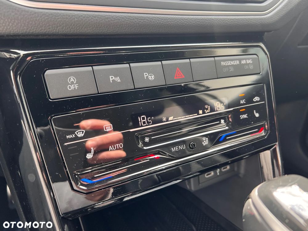 Volkswagen T-Cross 1.5 TSI ACT R-Line Plus DSG - 12