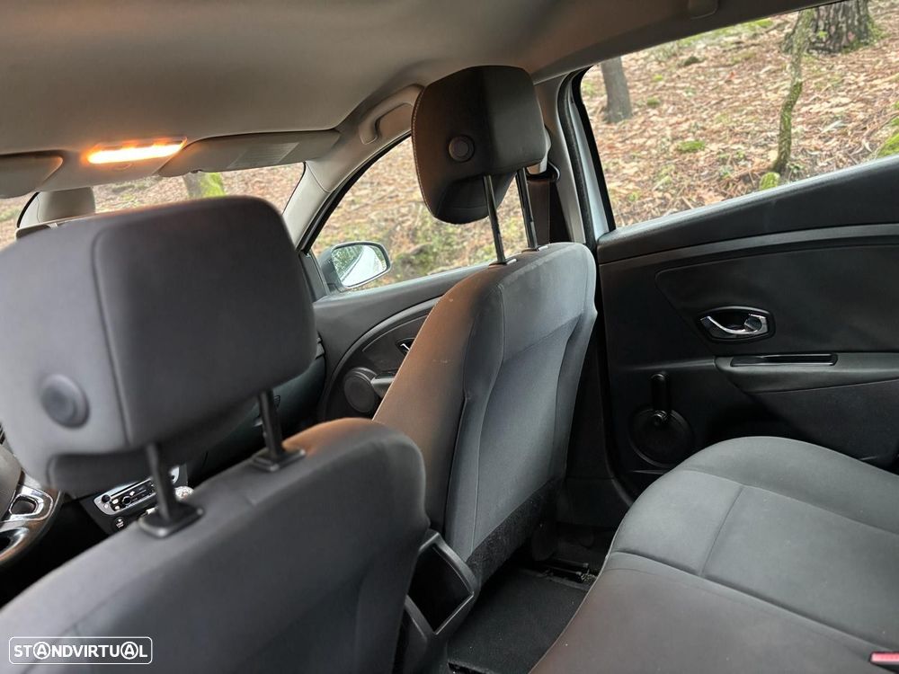 Renault Mégane 1.5 dCi Dynamique S SS - 24