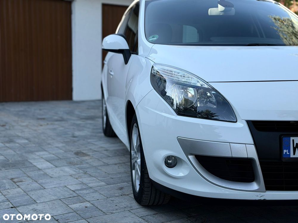 Renault Scenic 1.6 16V Expression - 11