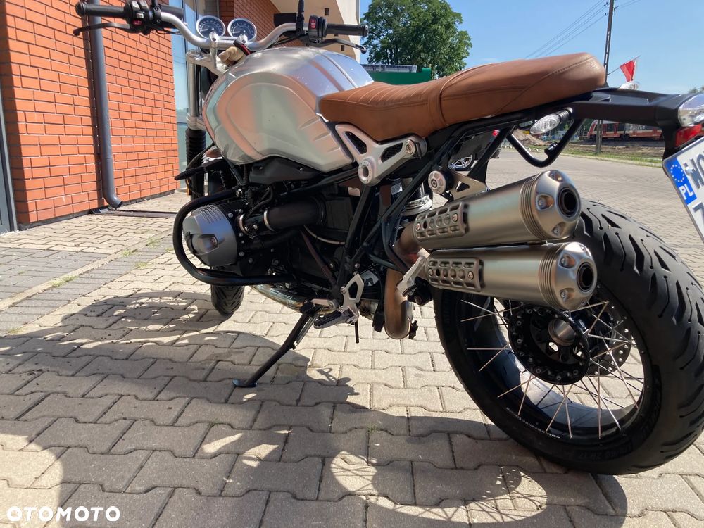 BMW R - 8