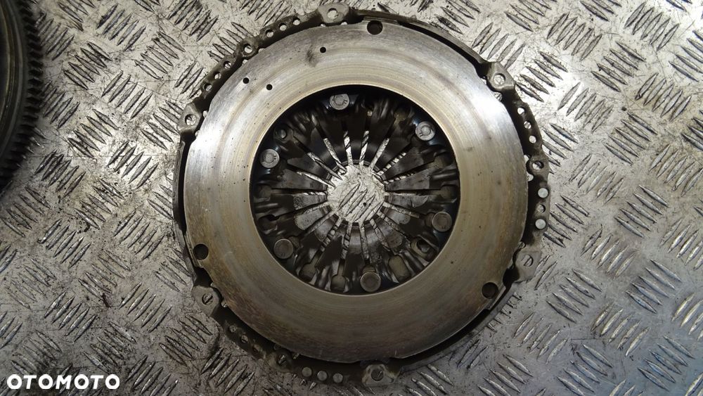 renault oe 302059239r 123101516r nr49 - 3