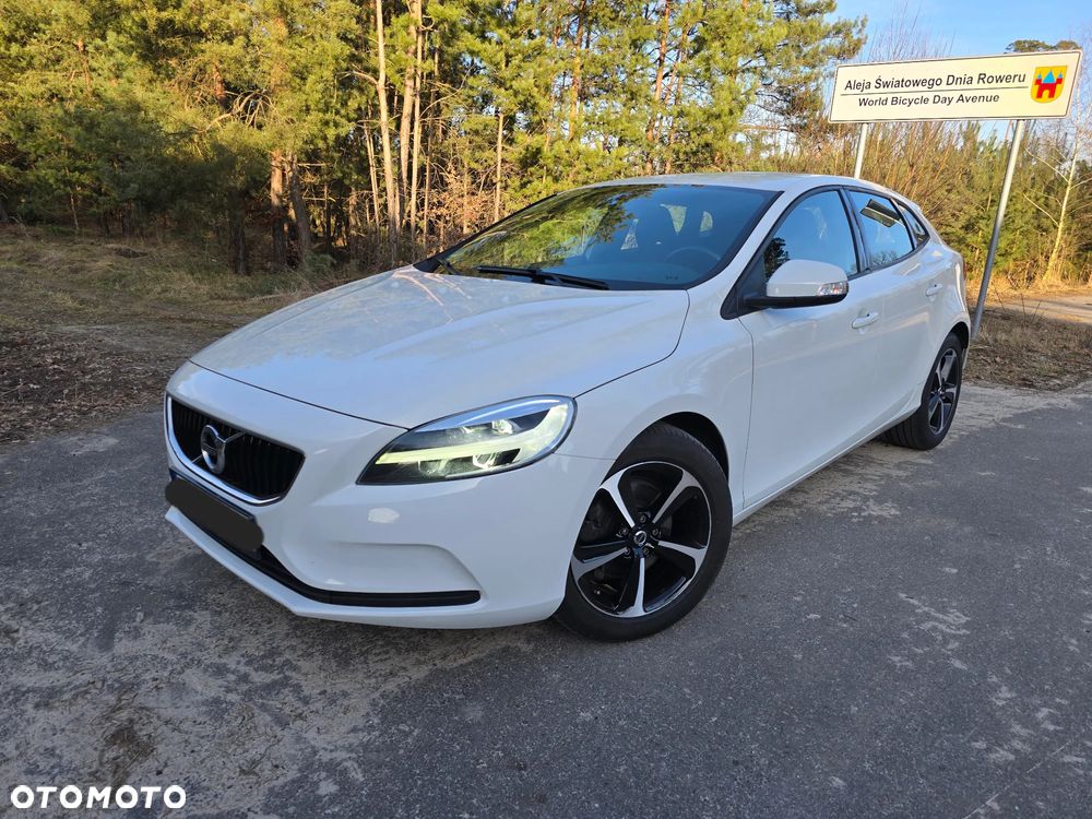 Volvo V40 T2 Momentum - 2