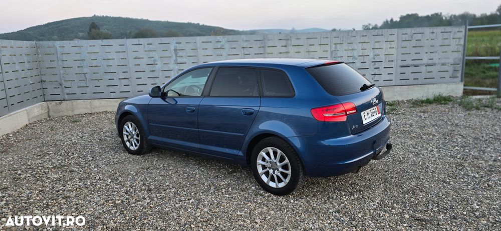 Audi A3 1.6 TDI Sportback DPF Attraction - 6