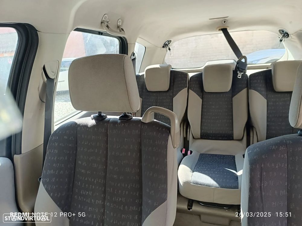 Renault Grand Scénic 1.9 dCi Confort Dynamique - 11