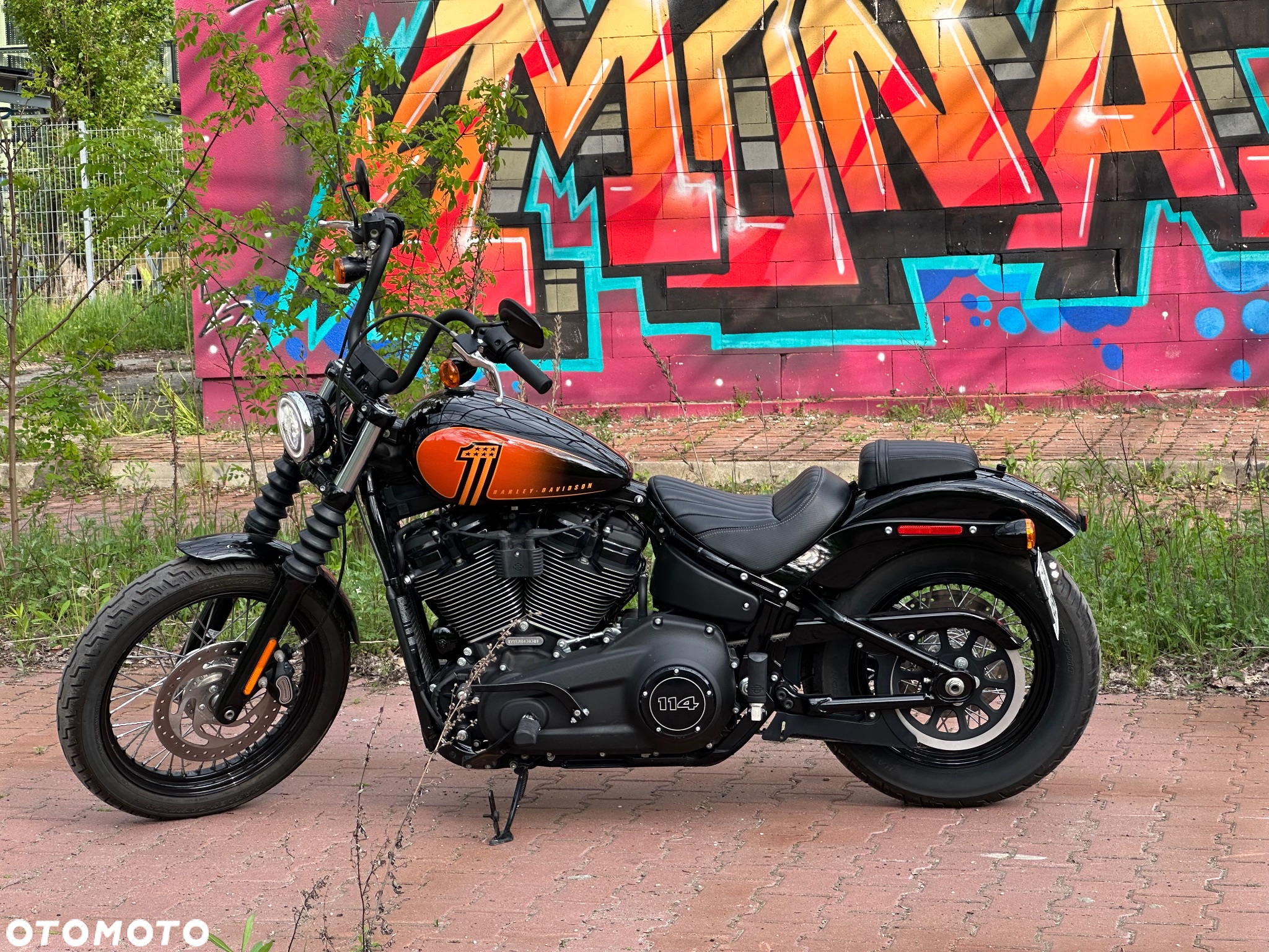 Harley-Davidson Softail Street Bob - 2
